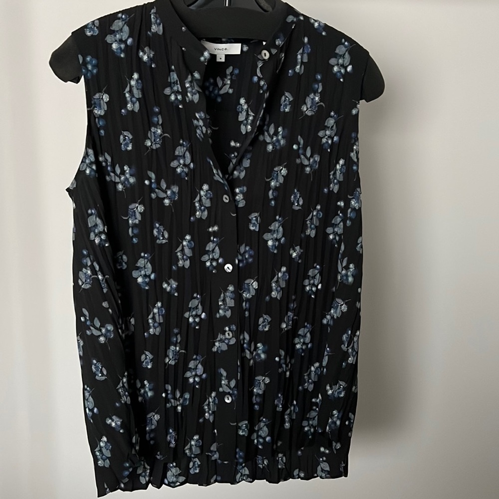 Floral Sleeveless Vince Blouse - M
